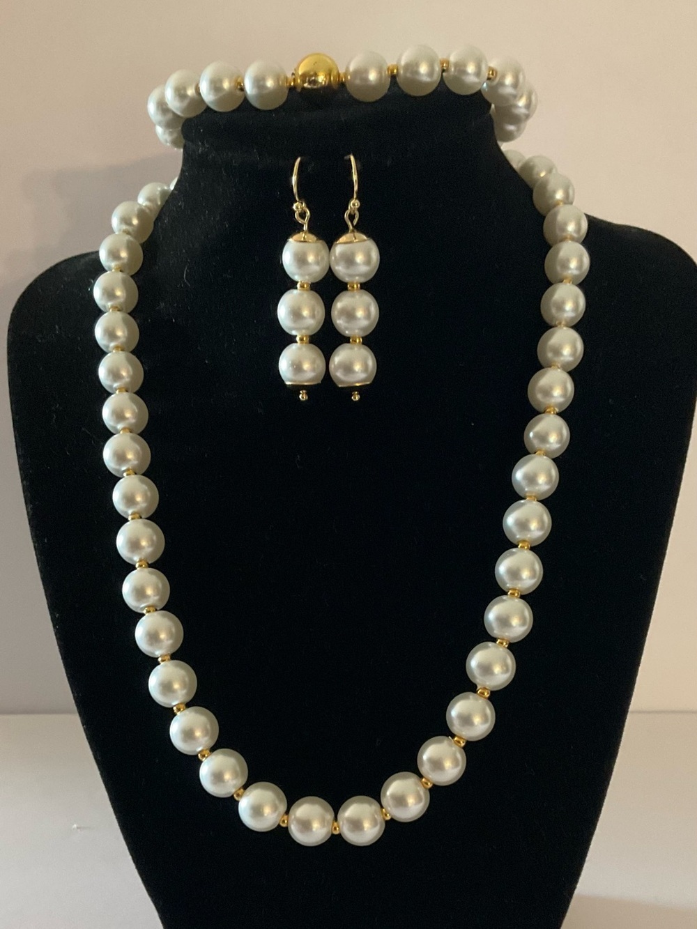 Hand Crafted 3-Piece White Pearl Jewelry Set Gold tone Accents Necklace Earrings